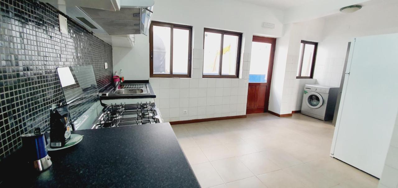 Kelly Guest House Прая Екстериор снимка