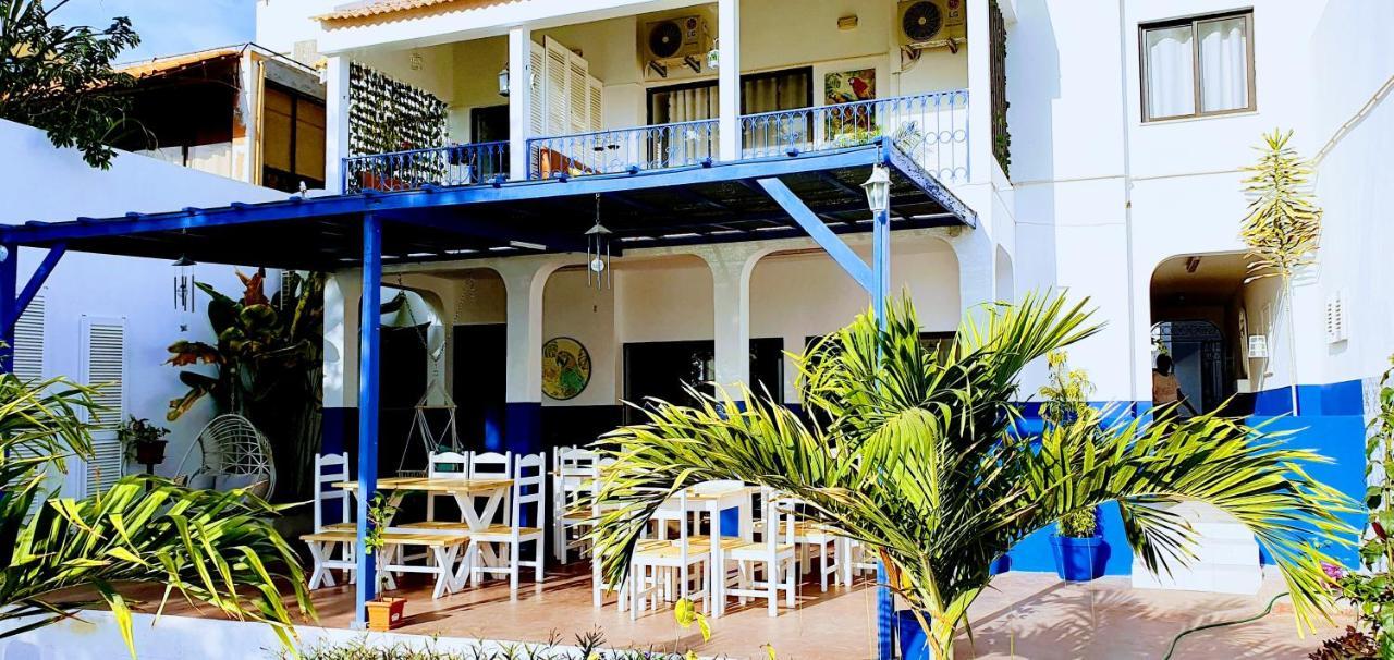 Kelly Guest House Прая Екстериор снимка