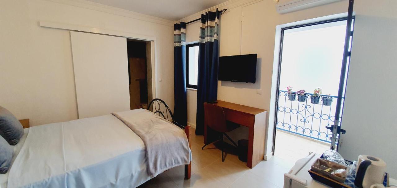 Kelly Guest House Прая Екстериор снимка
