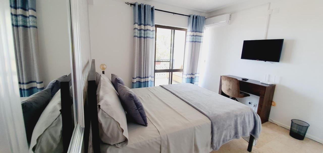 Kelly Guest House Прая Екстериор снимка