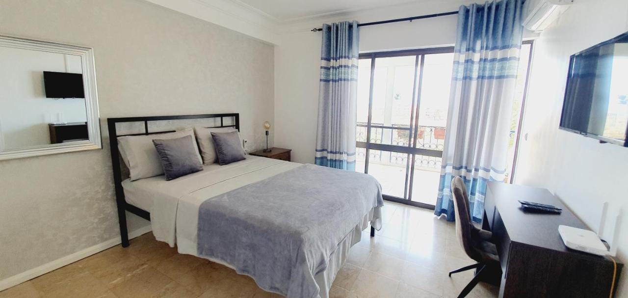 Kelly Guest House Прая Екстериор снимка