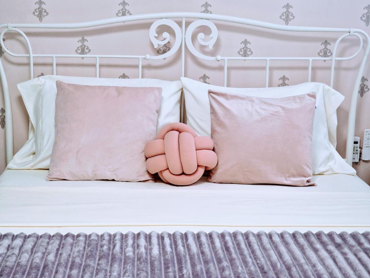 Kelly Guest House Прая Екстериор снимка
