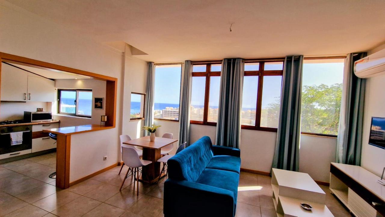Kelly Guest House Прая Екстериор снимка